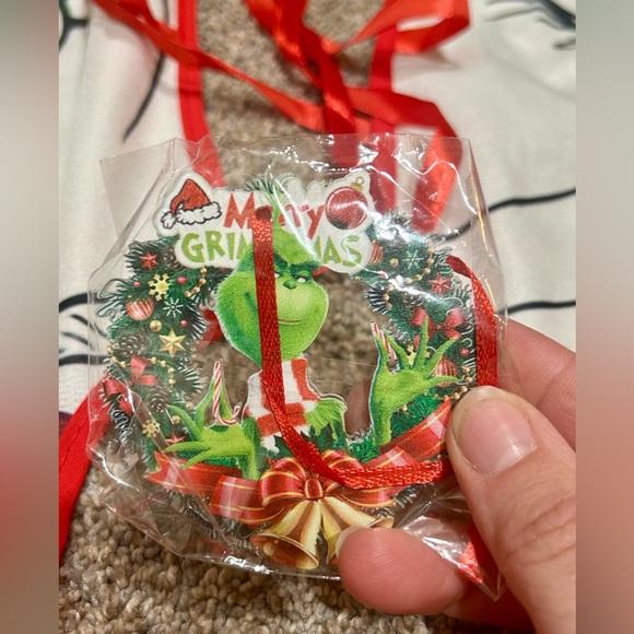 Christmas Tree Skirt - Picture 3 of 3